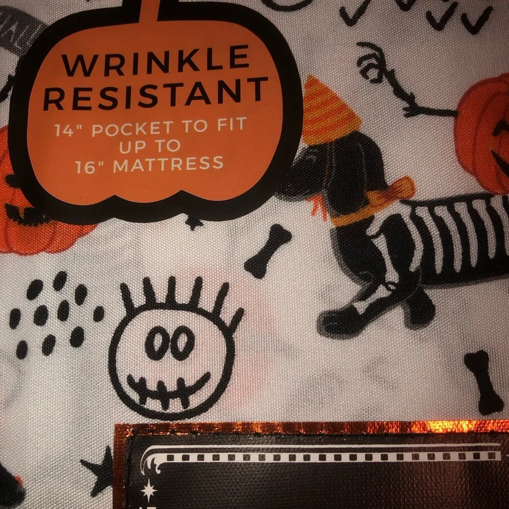 🎃🎃 Dachshund  Spooky Season Queen 4-PC Halloween Sheet Set - Pumpkin Print